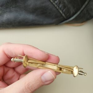 Vintage Anson Gold Tone 2 Crossed Swords Sabers Peace Fencing Tie Bar Open Clip